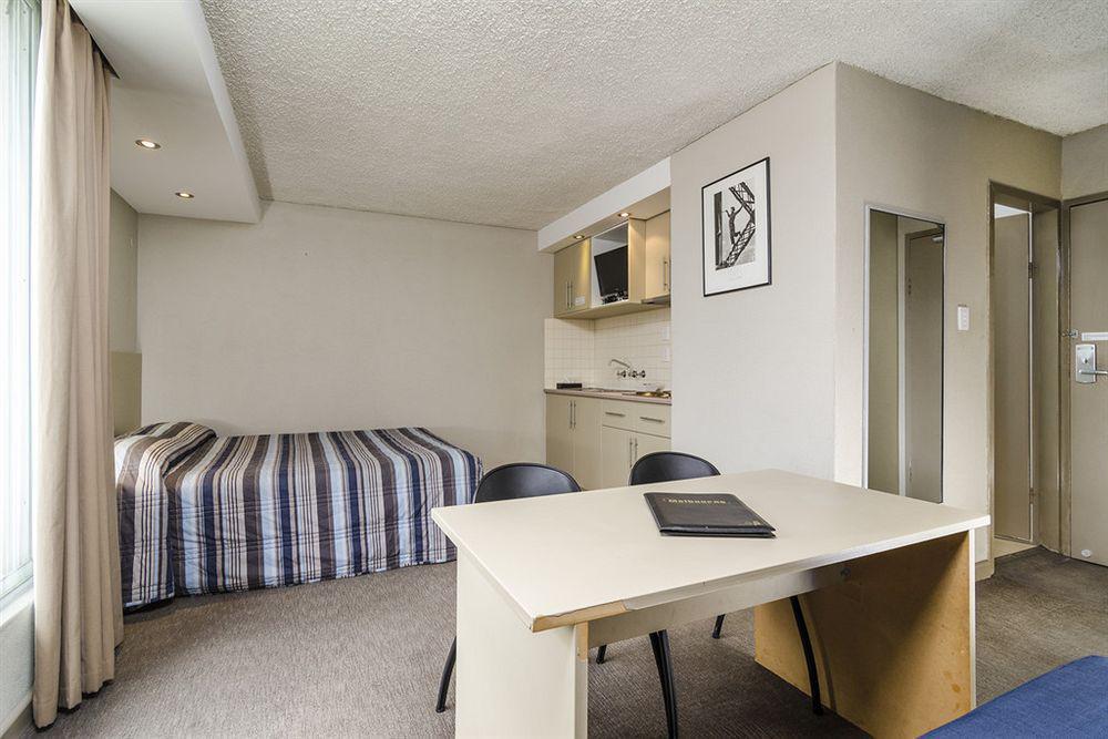 Parkville Place Serviced Apartments Ville de Ville de Melbourne Extérieur photo